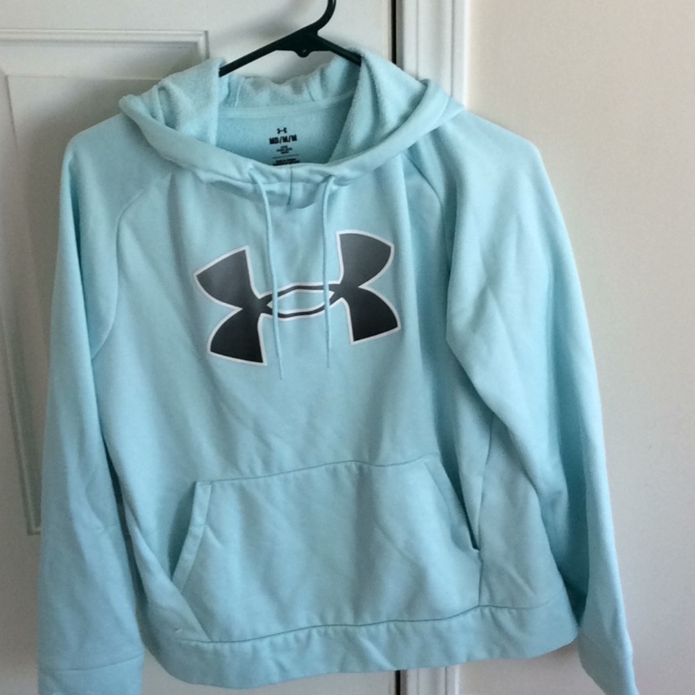 Women’s authentic Under Armor hoodie.